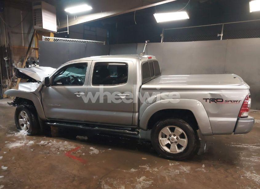 Photo 14 of 2015 Toyota Tacoma DOUBLE CAB/TRD PRO (VIN 3TMLU4EN0FM194578)