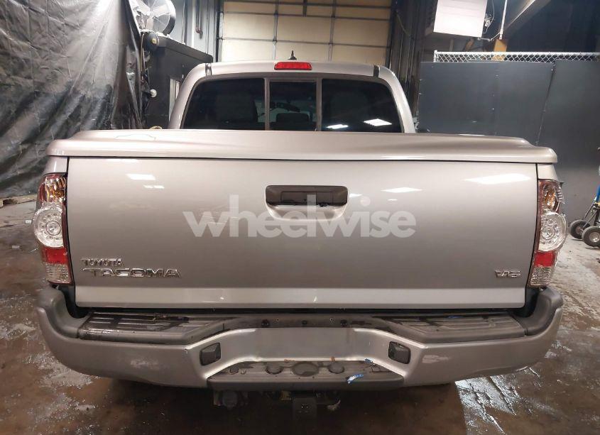 Photo 16 of 2015 Toyota Tacoma DOUBLE CAB/TRD PRO (VIN 3TMLU4EN0FM194578)