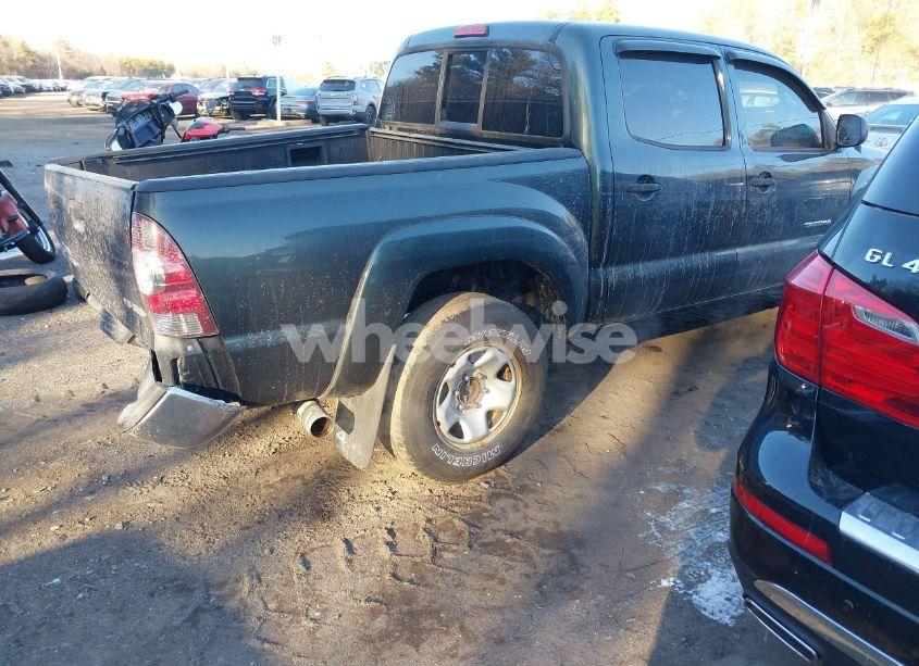 Photo 4 of 2011 Toyota Tacoma DOUBLE CAB (VIN 3TMLU4EN1BM064707)