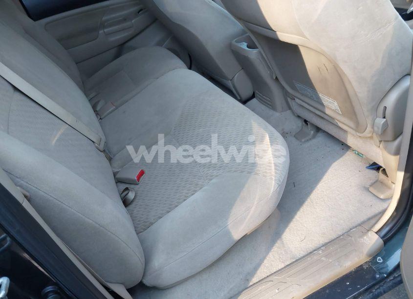 Photo 8 of 2011 Toyota Tacoma DOUBLE CAB (VIN 3TMLU4EN1BM064707)