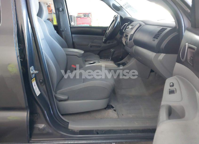 Photo 5 of 2011 Toyota Tacoma DOUBLE CAB (VIN 3TMLU4EN1BM067073)