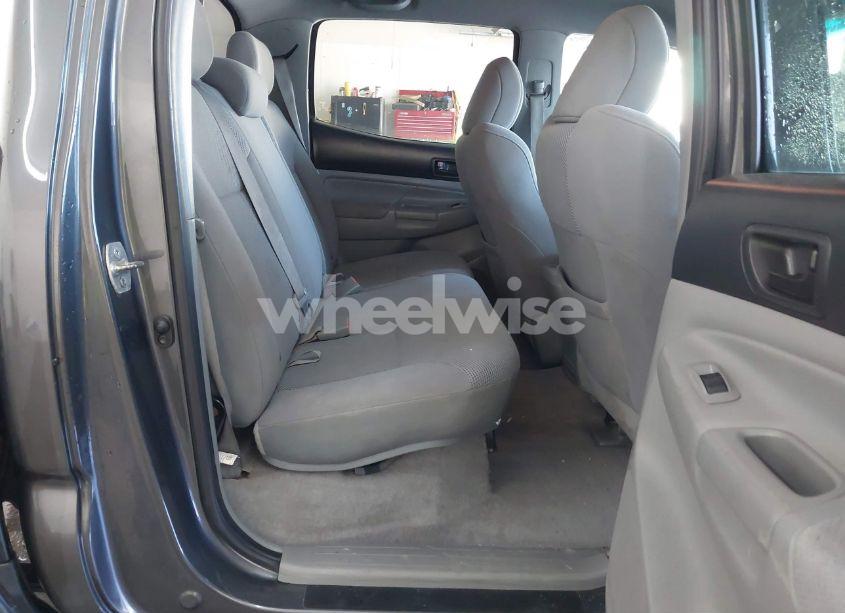 Photo 8 of 2011 Toyota Tacoma DOUBLE CAB (VIN 3TMLU4EN1BM067073)