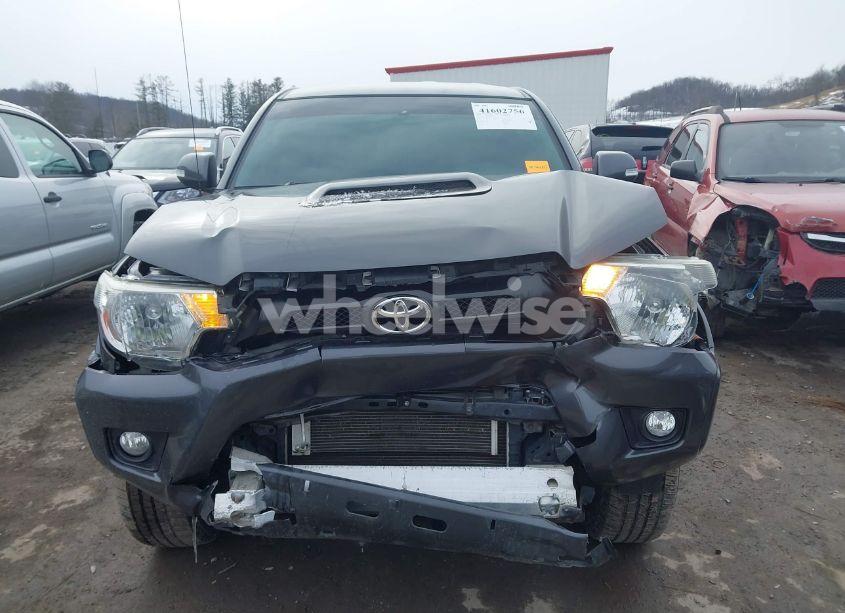Photo 13 of 2014 Toyota Tacoma DOUBLE CAB (VIN 3TMLU4EN1EM148353)