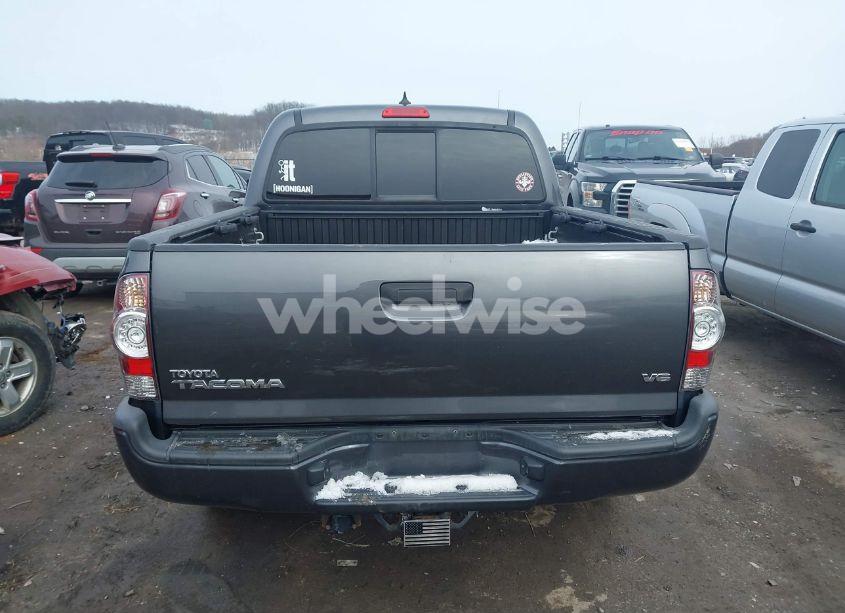 Photo 17 of 2014 Toyota Tacoma DOUBLE CAB (VIN 3TMLU4EN1EM148353)