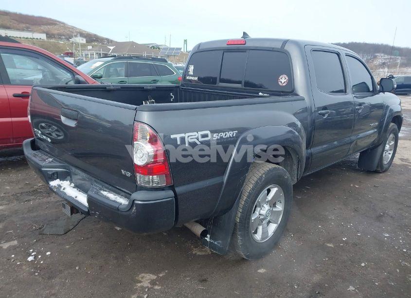 Photo 4 of 2014 Toyota Tacoma DOUBLE CAB (VIN 3TMLU4EN1EM148353)