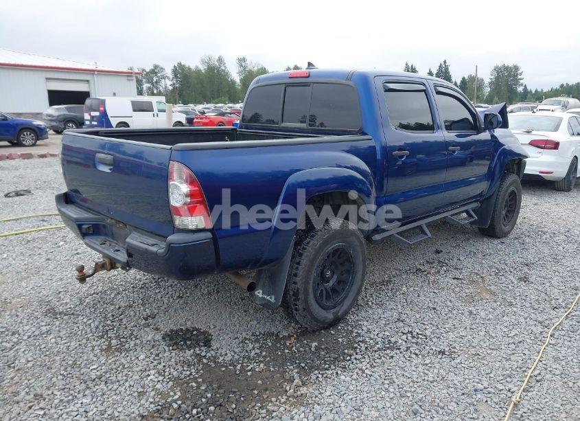 Photo 4 of 2015 Toyota Tacoma BASE V6 (VIN 3TMLU4EN1FM186747)