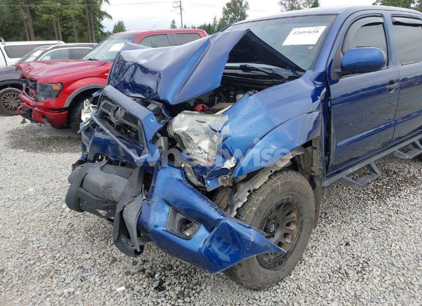 Photo 6 of 2015 Toyota Tacoma BASE V6 (VIN 3TMLU4EN1FM186747)