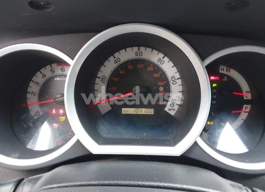 Photo 7 of 2015 Toyota Tacoma BASE V6 (VIN 3TMLU4EN1FM186747)