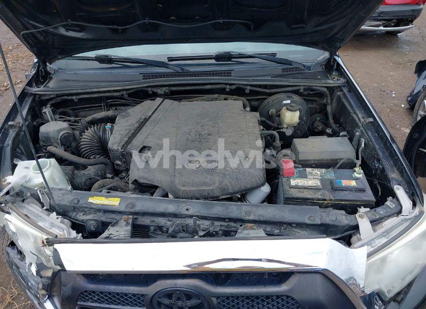 Photo 10 of 2015 Toyota Tacoma BASE V6 (VIN 3TMLU4EN1FM203143)
