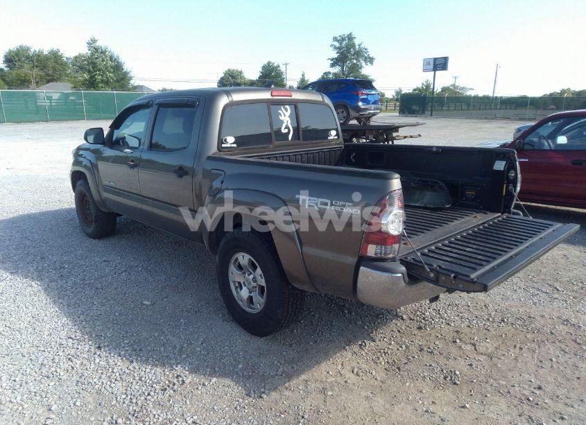 Photo 3 of 2012 Toyota Tacoma BASE V6 (VIN 3TMLU4EN2CM088094)