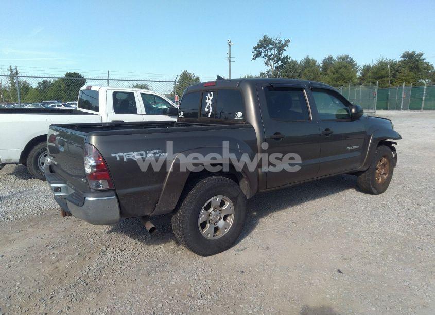Photo 4 of 2012 Toyota Tacoma BASE V6 (VIN 3TMLU4EN2CM088094)