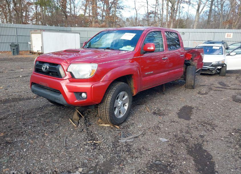 Photo 2 of 2013 Toyota Tacoma DOUBLE CAB (VIN 3TMLU4EN2DM107812)