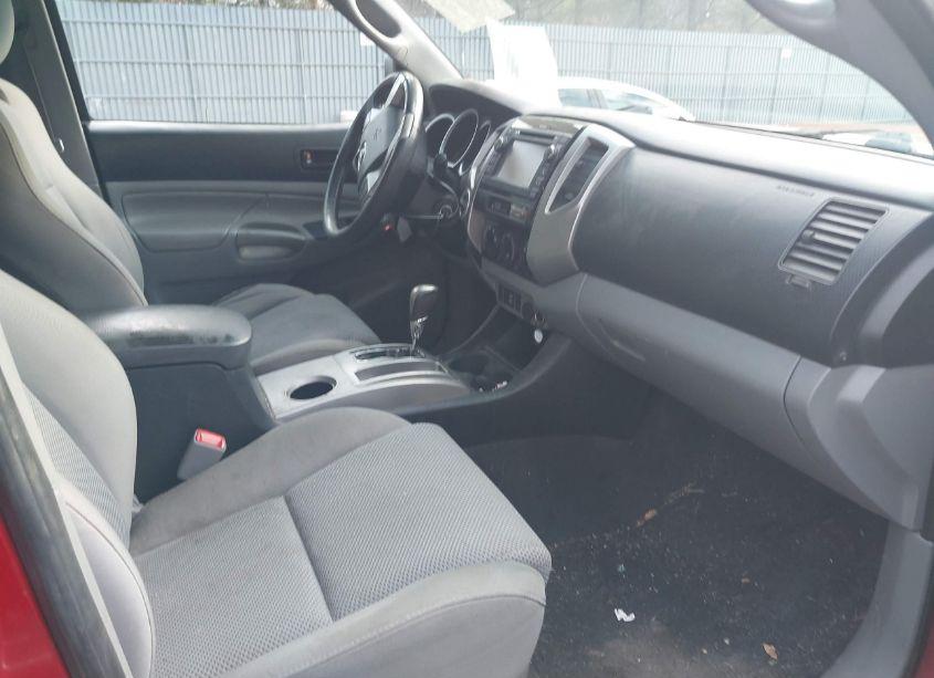 Photo 5 of 2013 Toyota Tacoma DOUBLE CAB (VIN 3TMLU4EN2DM107812)
