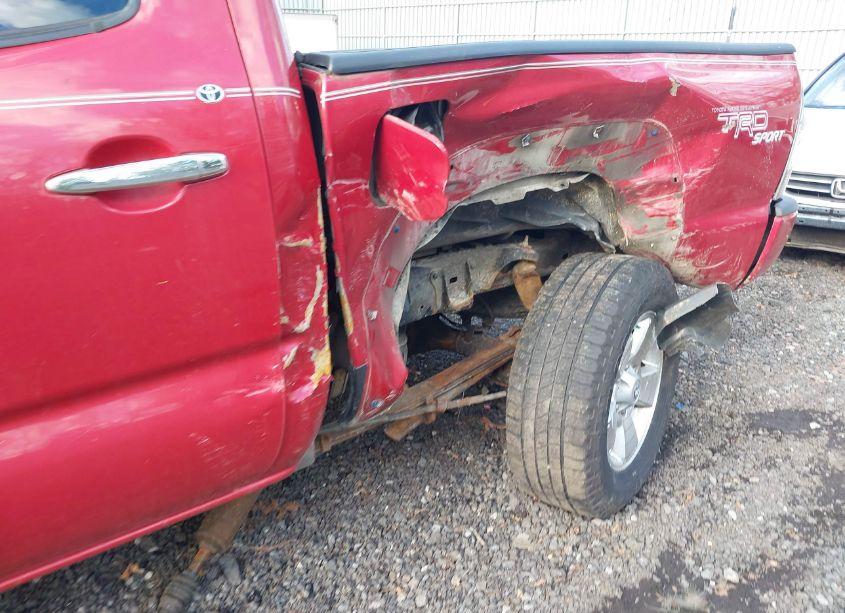 Photo 6 of 2013 Toyota Tacoma DOUBLE CAB (VIN 3TMLU4EN2DM107812)