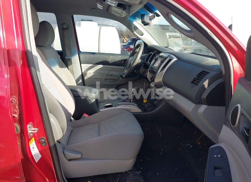 Photo 5 of 2013 Toyota Tacoma DOUBLE CAB (VIN 3TMLU4EN2DM132693)