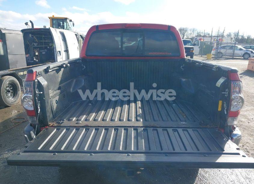 Photo 8 of 2013 Toyota Tacoma DOUBLE CAB (VIN 3TMLU4EN2DM132693)