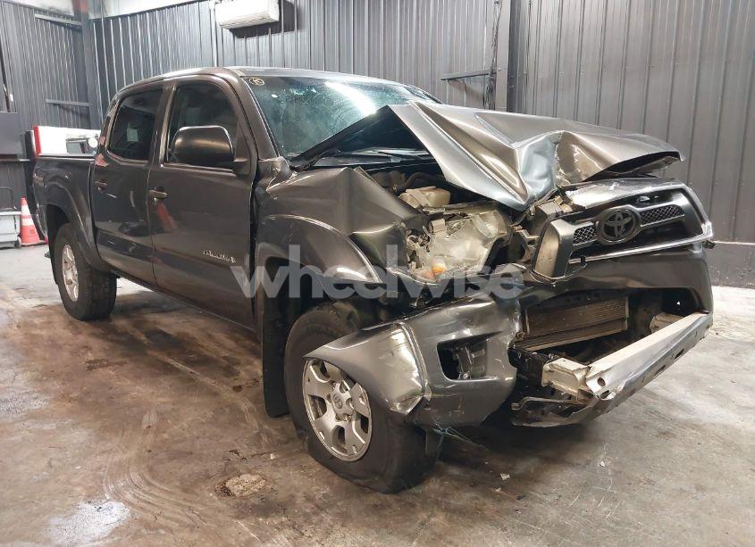 2014 Toyota Tacoma BASE V6 (VIN 3TMLU4EN2EM152668) main photo