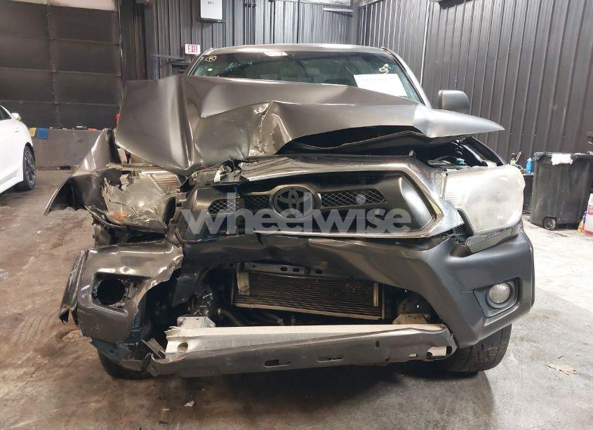 Photo 6 of 2014 Toyota Tacoma BASE V6 (VIN 3TMLU4EN2EM152668)