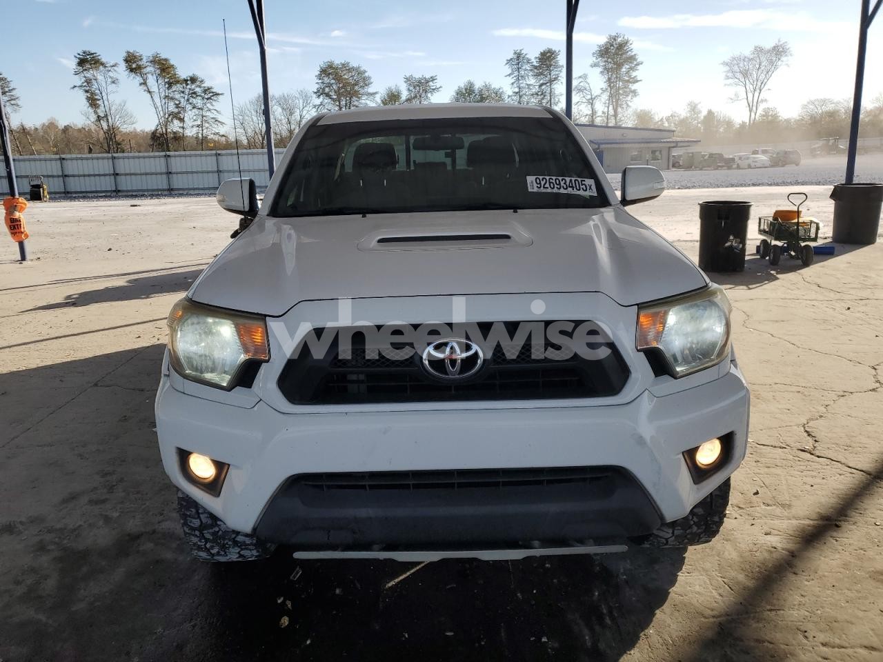 Photo 5 of 2015 TOYOTA TACOMA DOUBLE CAB (VIN 3TMLU4EN2FM182321)