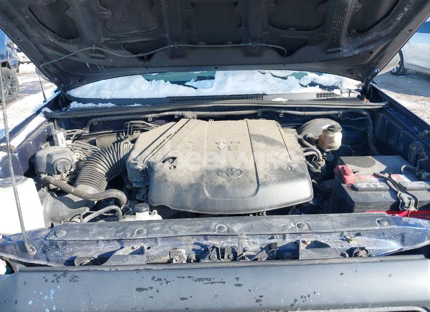 Photo 10 of 2015 Toyota Tacoma BASE V6 (VIN 3TMLU4EN2FM194047)