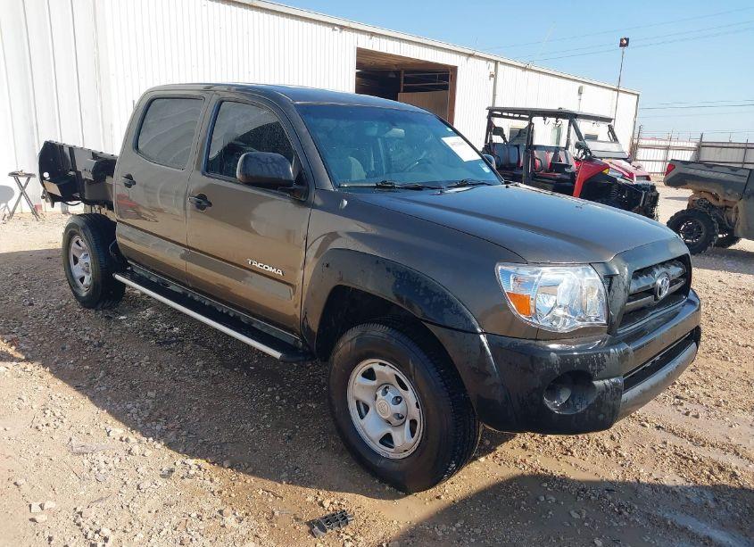 2010 Toyota Tacoma BASE V6 (VIN 3TMLU4EN3AM044263) main photo