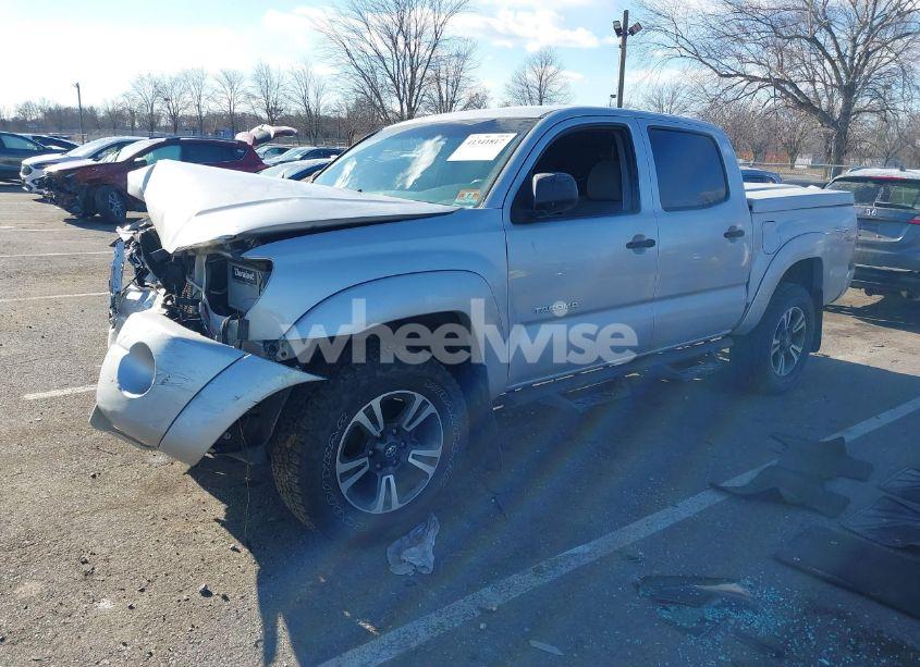 Photo 2 of 2010 Toyota Tacoma DOUBLE CAB (VIN 3TMLU4EN3AM044473)