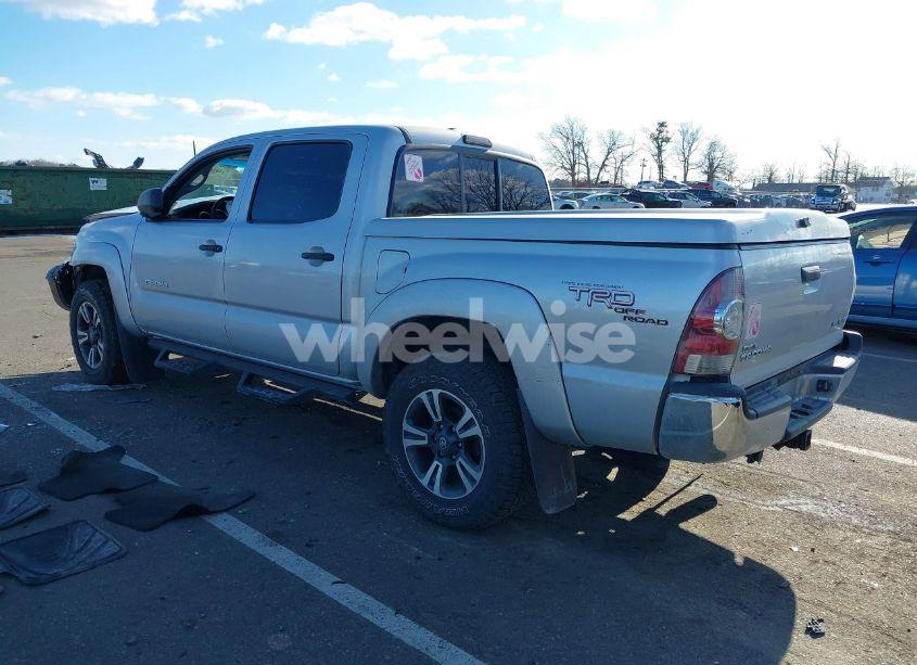Photo 3 of 2010 Toyota Tacoma DOUBLE CAB (VIN 3TMLU4EN3AM044473)