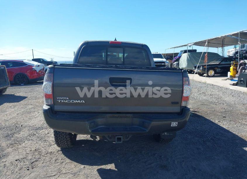 Photo 16 of 2012 Toyota Tacoma BASE V6 (VIN 3TMLU4EN3CM081509)