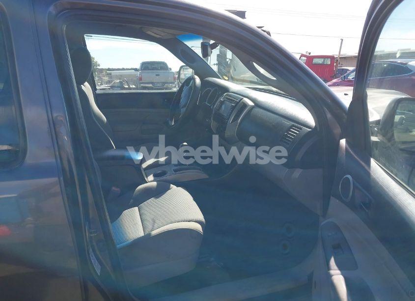 Photo 5 of 2012 Toyota Tacoma BASE V6 (VIN 3TMLU4EN3CM081509)