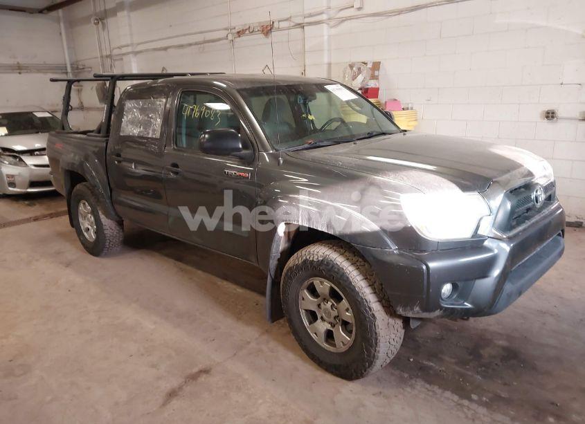 2014 Toyota Tacoma BASE V6 (VIN 3TMLU4EN3EM151917) main photo