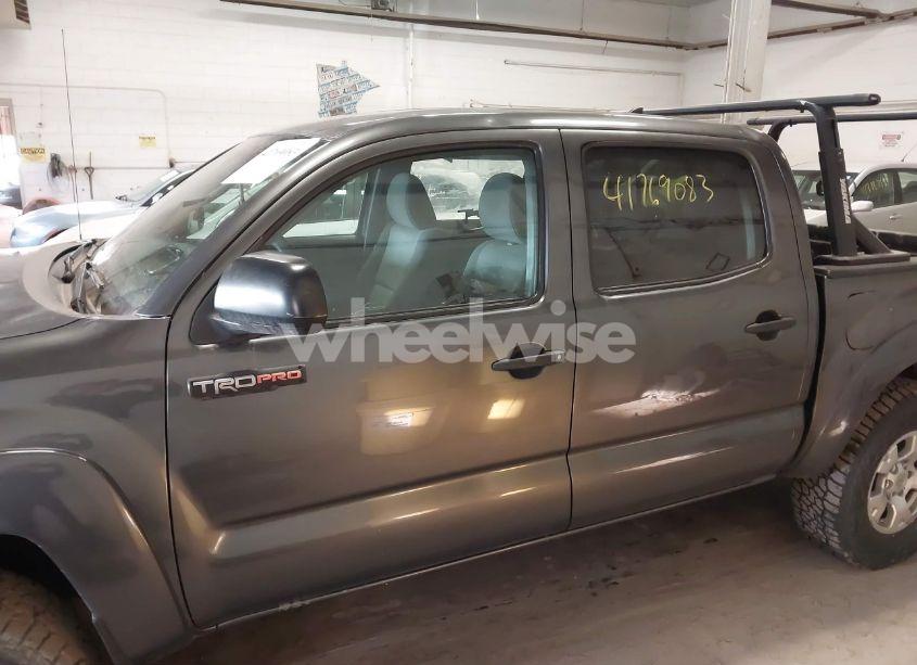 Photo 14 of 2014 Toyota Tacoma BASE V6 (VIN 3TMLU4EN3EM151917)