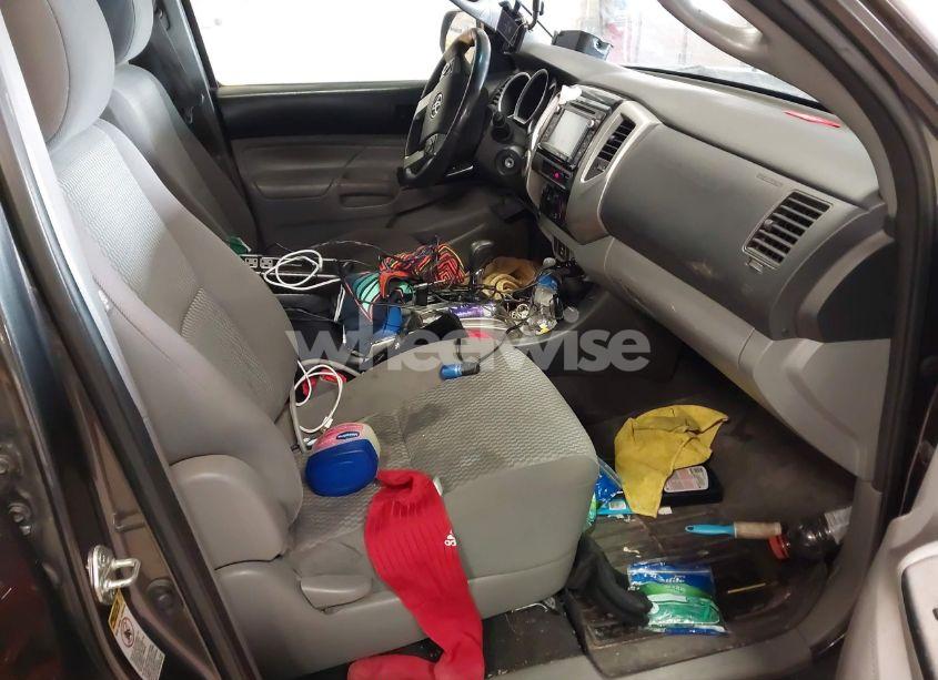 Photo 5 of 2014 Toyota Tacoma BASE V6 (VIN 3TMLU4EN3EM151917)