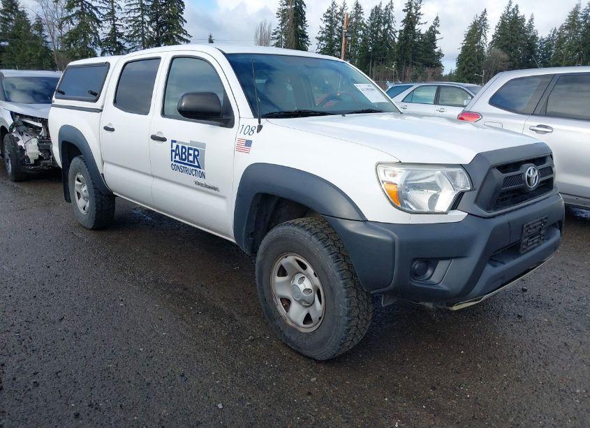 2014 Toyota Tacoma BASE V6 (VIN 3TMLU4EN3EM157989) main photo