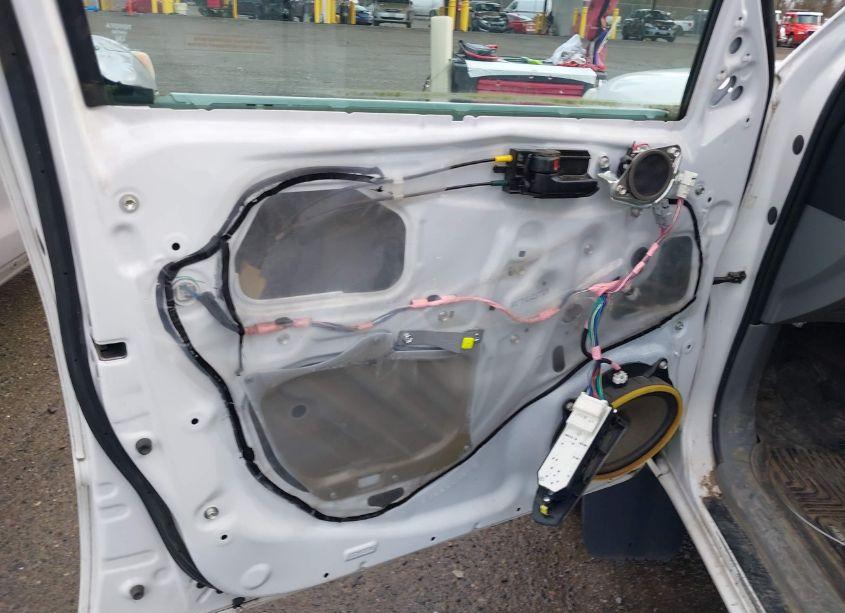 Photo 20 of 2014 Toyota Tacoma BASE V6 (VIN 3TMLU4EN3EM157989)