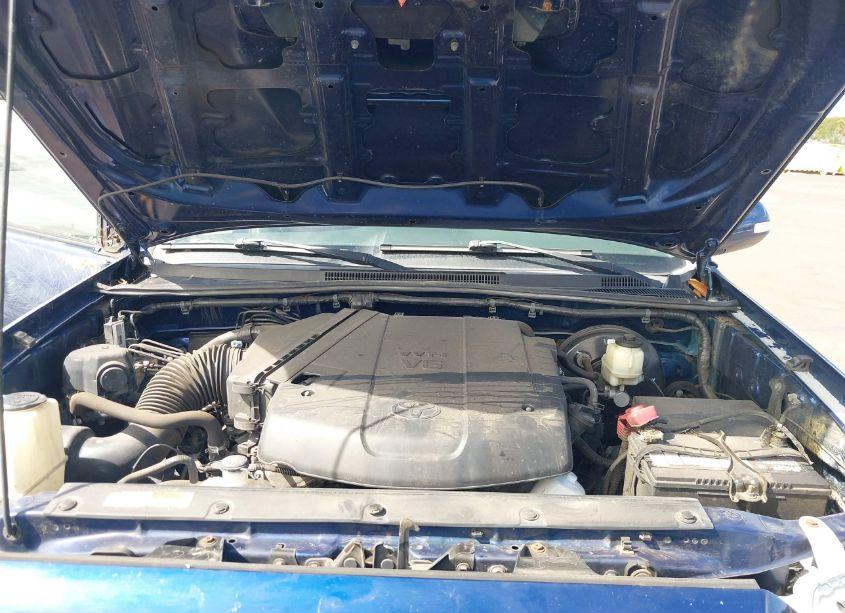 Photo 10 of 2015 Toyota Tacoma BASE V6/BASE V6 (M6)/TRD PRO (VIN 3TMLU4EN3FM187222)