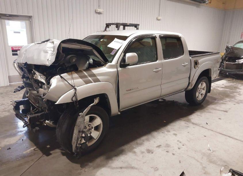 Photo 2 of 2010 Toyota Tacoma DOUBLE CAB (VIN 3TMLU4EN4AM051349)