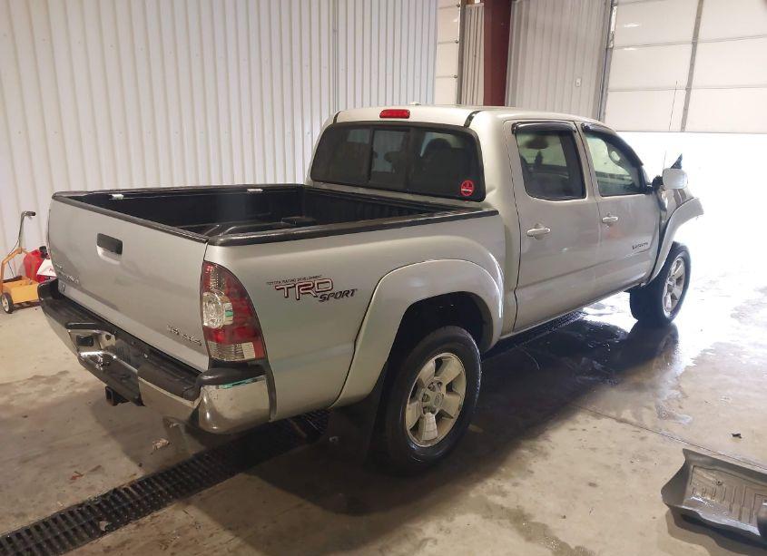 Photo 4 of 2010 Toyota Tacoma DOUBLE CAB (VIN 3TMLU4EN4AM051349)