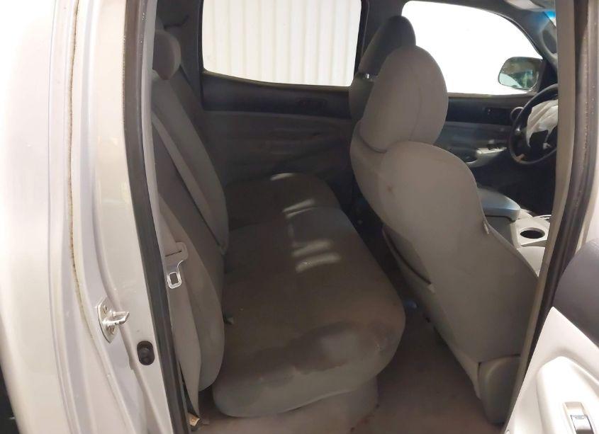 Photo 8 of 2010 Toyota Tacoma DOUBLE CAB (VIN 3TMLU4EN4AM051349)