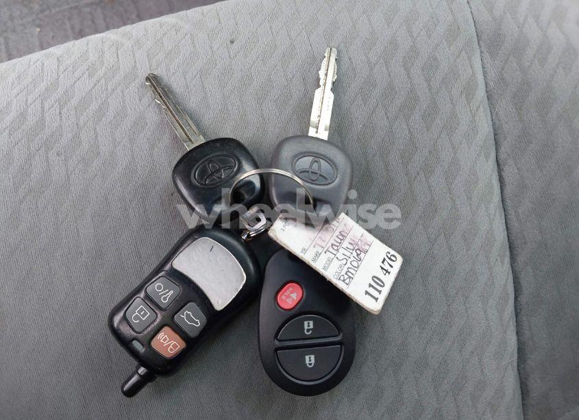 Photo 11 of 2011 Toyota Tacoma BASE V6 (VIN 3TMLU4EN4BM069898)