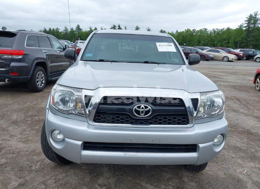 Photo 13 of 2011 Toyota Tacoma BASE V6 (VIN 3TMLU4EN4BM069898)