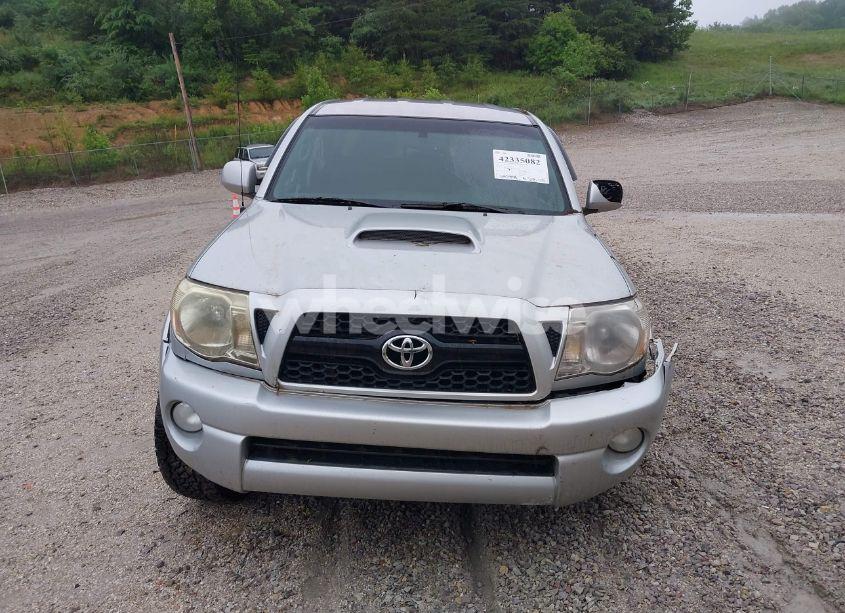 Photo 12 of 2011 Toyota Tacoma BASE V6 (VIN 3TMLU4EN4BM076284)