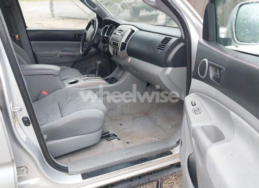 Photo 5 of 2011 Toyota Tacoma BASE V6 (VIN 3TMLU4EN4BM076284)