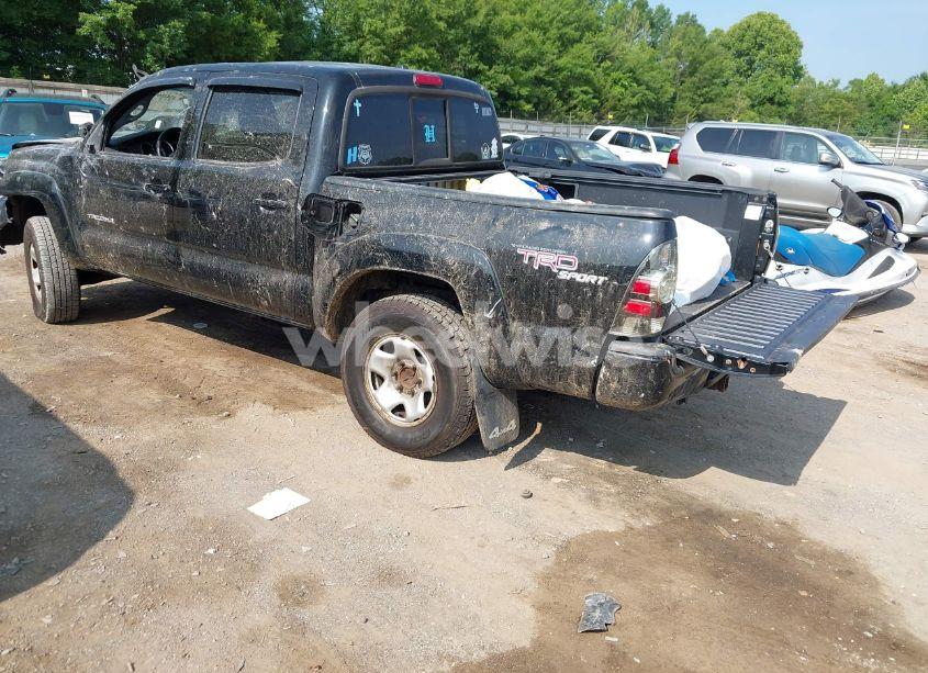 Photo 3 of 2011 Toyota Tacoma BASE V6 (VIN 3TMLU4EN4BM079699)