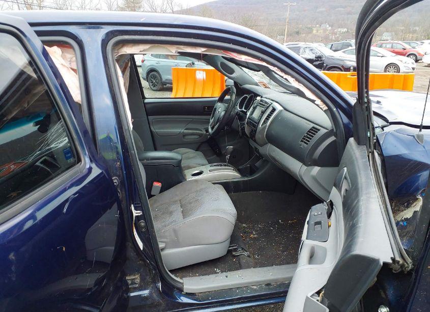 Photo 5 of 2012 Toyota Tacoma DOUBLE CAB (VIN 3TMLU4EN4CM084967)