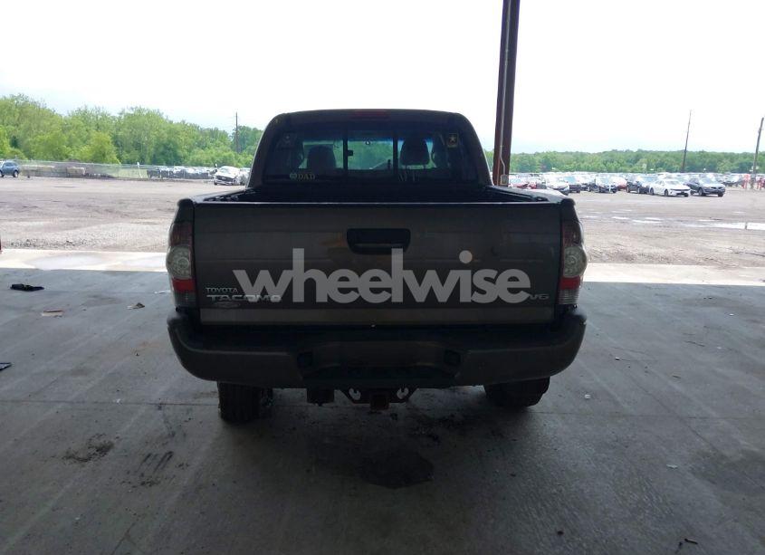 Photo 15 of 2013 Toyota Tacoma BASE V6 (VIN 3TMLU4EN4DM118438)