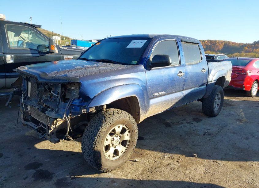 Photo 2 of 2014 Toyota Tacoma BASE V6 (VIN 3TMLU4EN4EM149075)