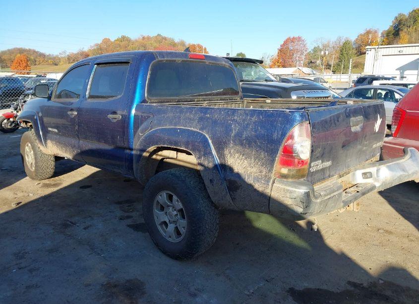 Photo 3 of 2014 Toyota Tacoma BASE V6 (VIN 3TMLU4EN4EM149075)