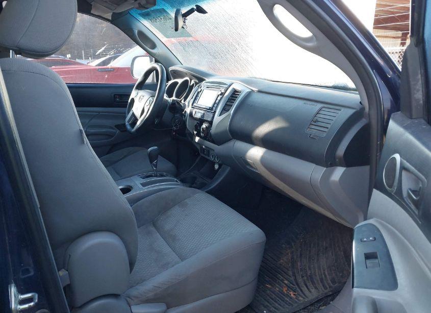 Photo 5 of 2014 Toyota Tacoma BASE V6 (VIN 3TMLU4EN4EM149075)