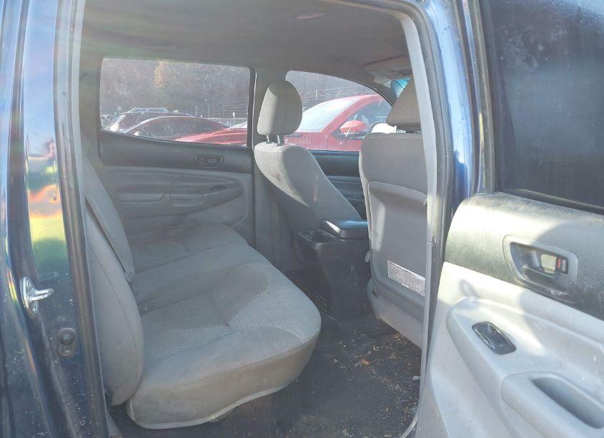 Photo 8 of 2014 Toyota Tacoma BASE V6 (VIN 3TMLU4EN4EM149075)