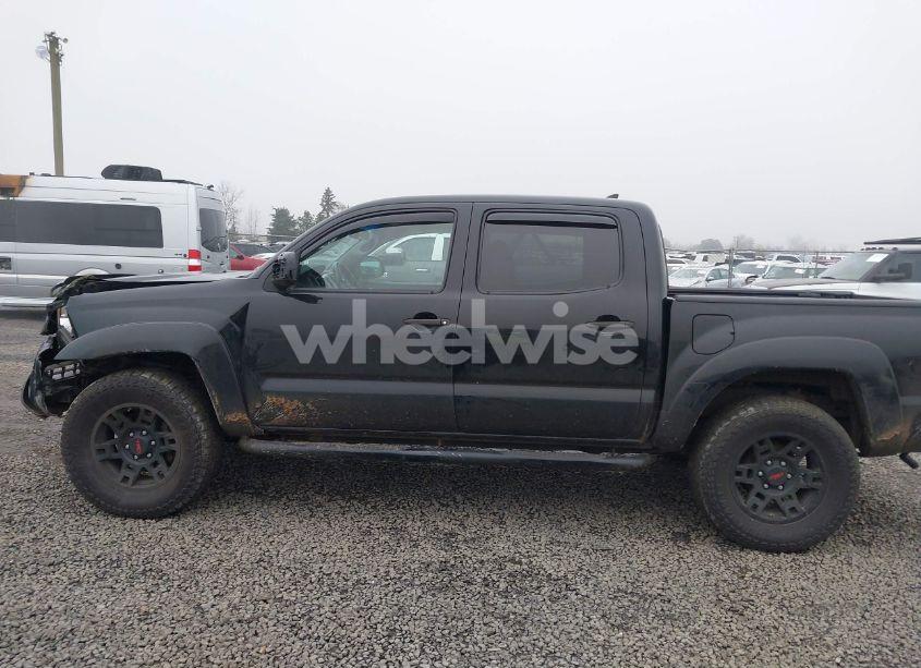 Photo 14 of 2014 Toyota Tacoma DOUBLE CAB (VIN 3TMLU4EN4EM159363)